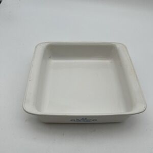 Corningware - Corelle Cornflower Blue 8 X 8 Inch Inside Square Baker - P322
